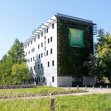 Ibis Styles Romans-Valence Gare Tgv Hotel Alixan Exterior photo